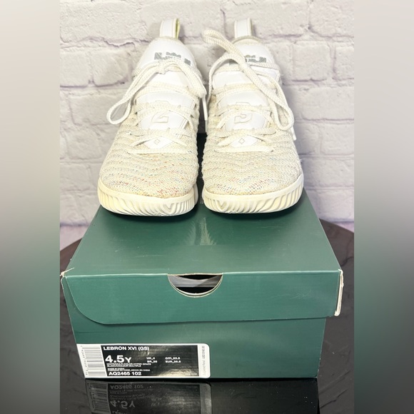 Nike LeBron XVI 16 Buzz Lightyear Mid. In Original Box. AQ2465-102. Size 4.5Y - Picture 4 of 16